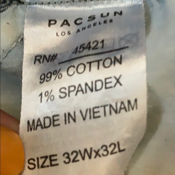 PacSun Distressed Jeans - Picture 4 of 8
